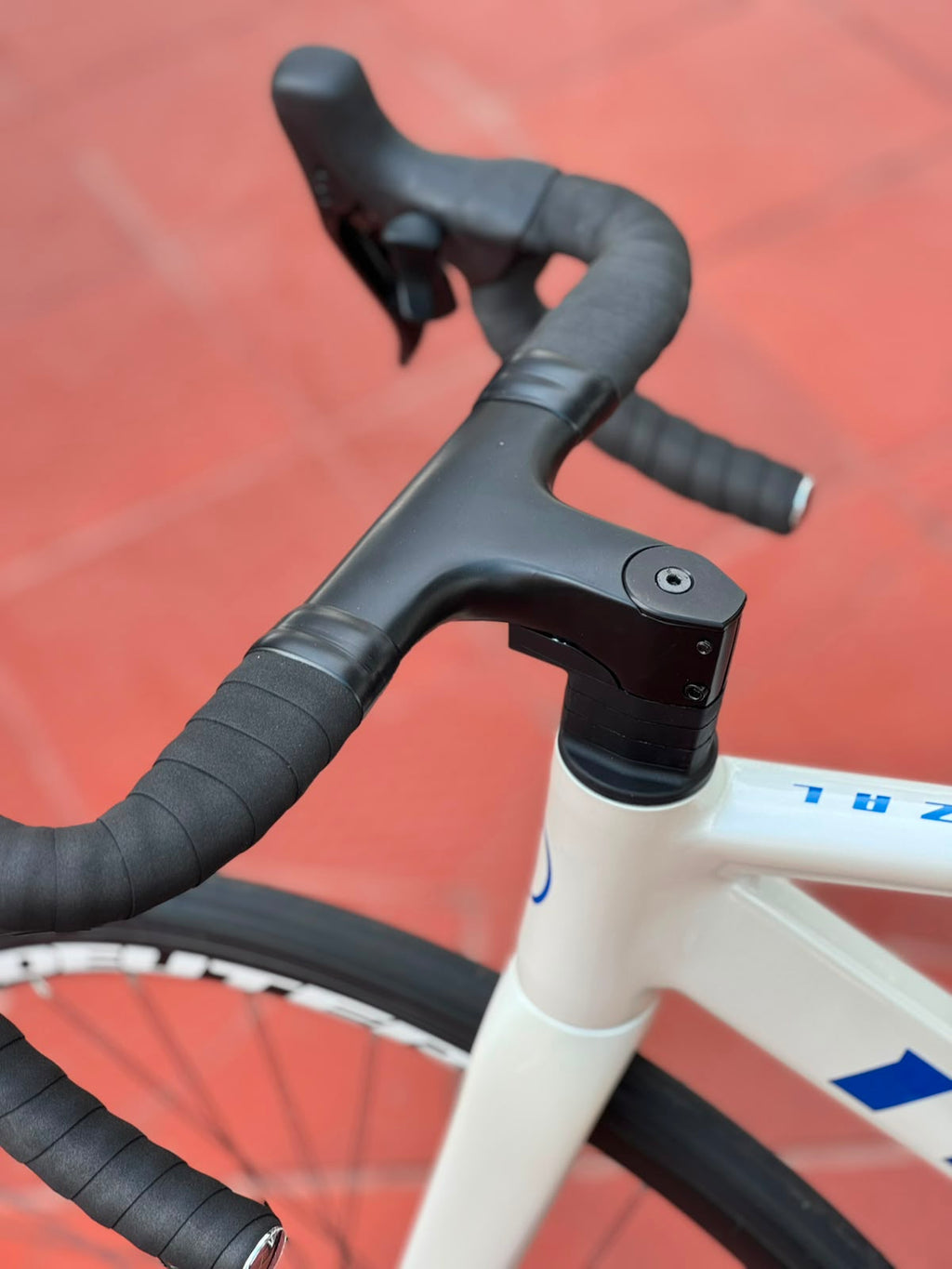 BICICLETA RUTA QUETZAL 2X11V
