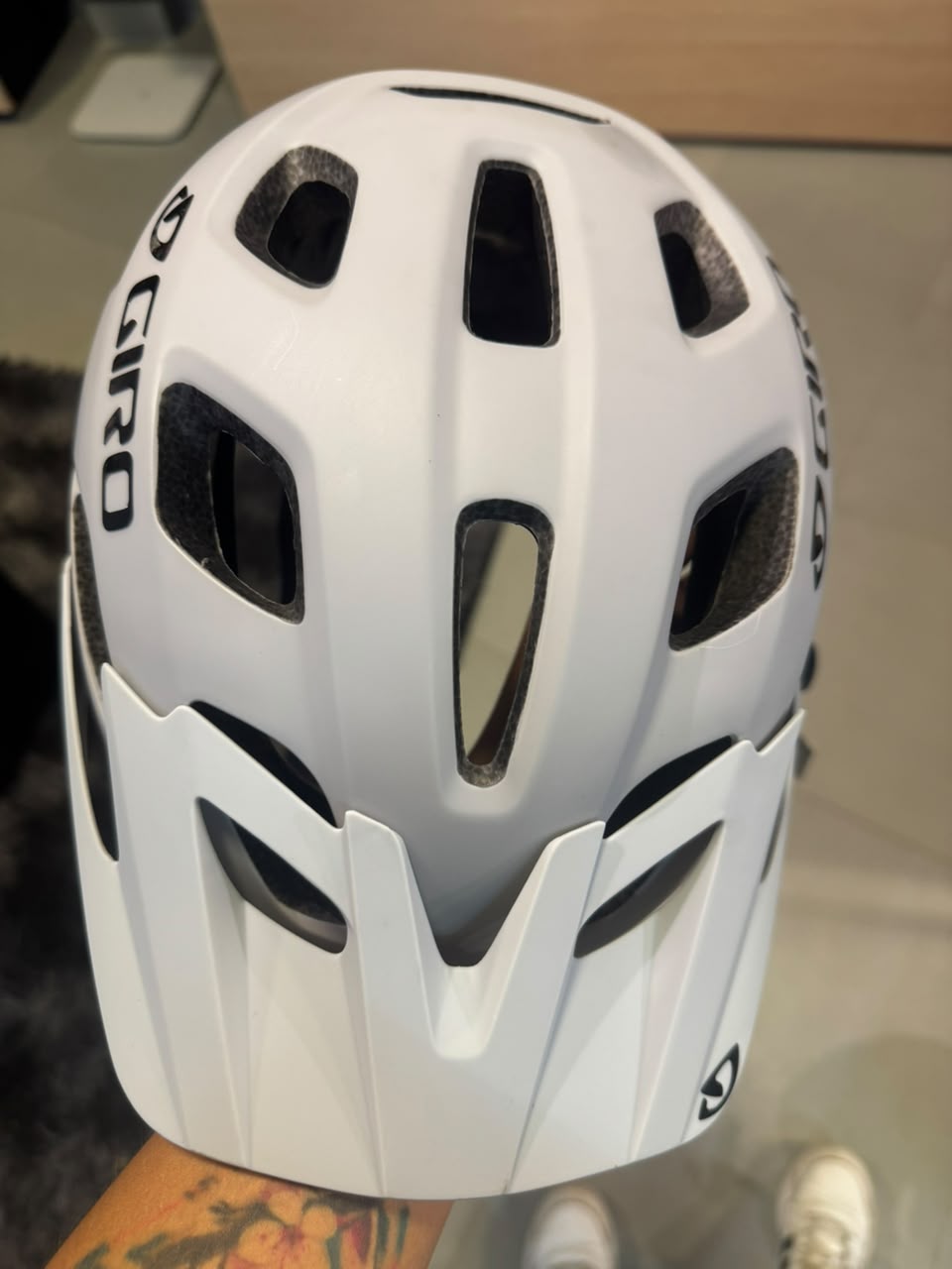 CASCO GIRO FIXTURE T/UNICA / GRIS