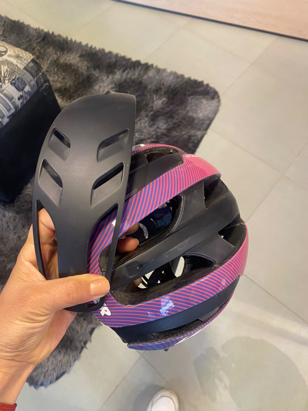 CASCO RUTA CENTURY MIPS LAZER
