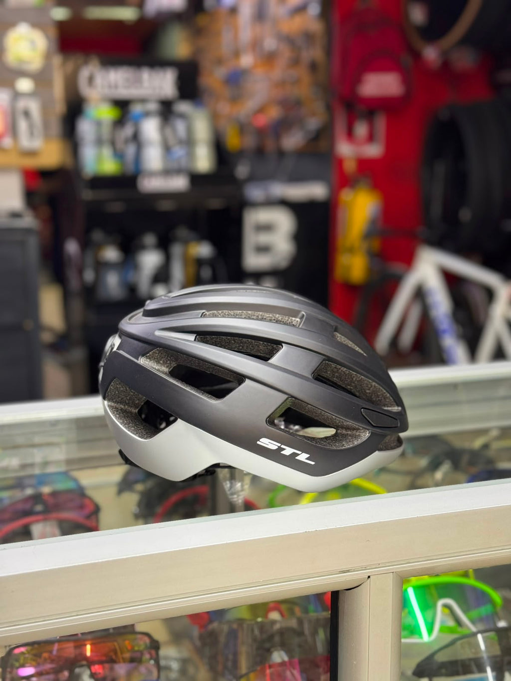 CASCO STL LUZ TRASERA RECARGABLE
