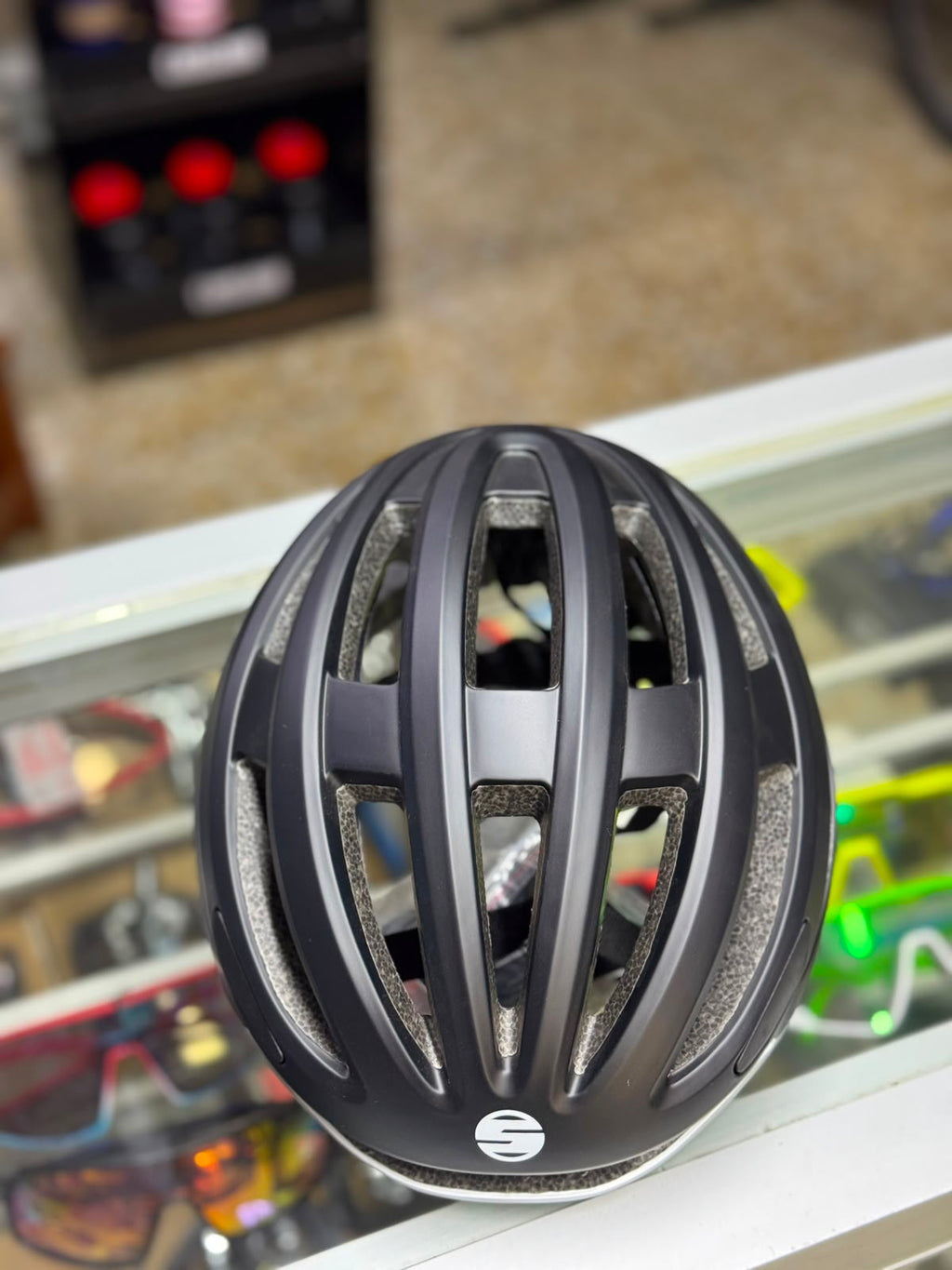 CASCO STL LUZ TRASERA RECARGABLE