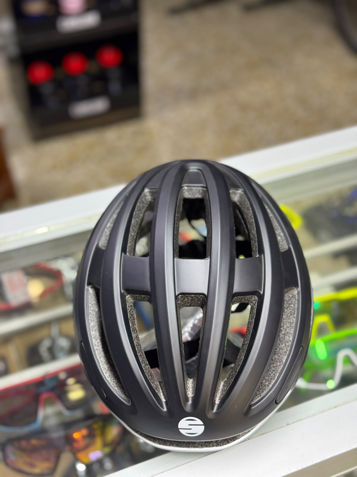 CASCO STL LUZ TRASERA RECARGABLE